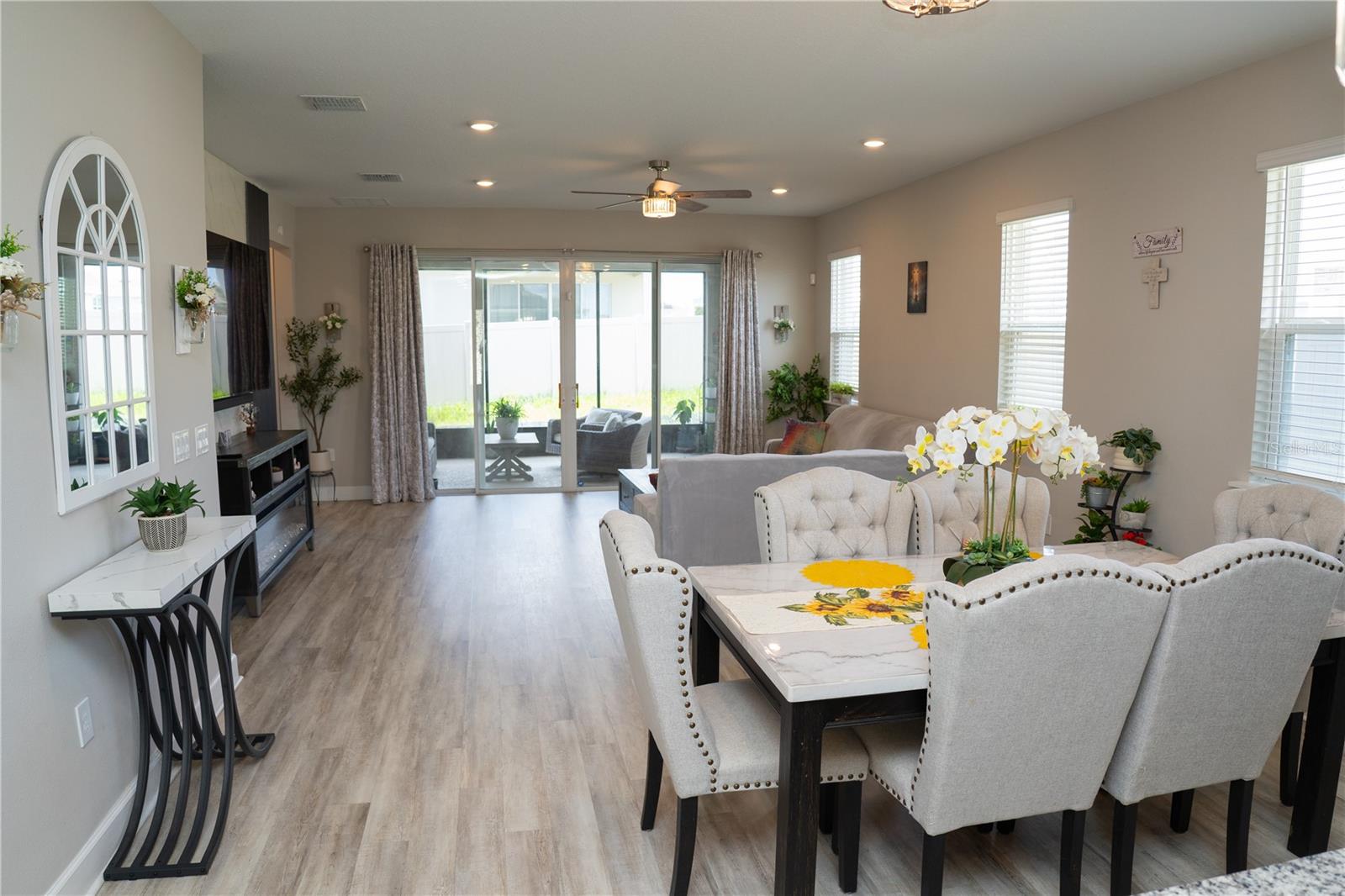 FOREST LK PH I - Residential