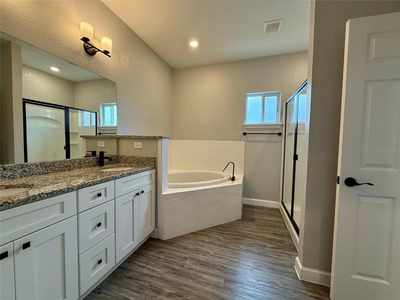 BOUNT & WHITLEDGE SUB - Residential Lease