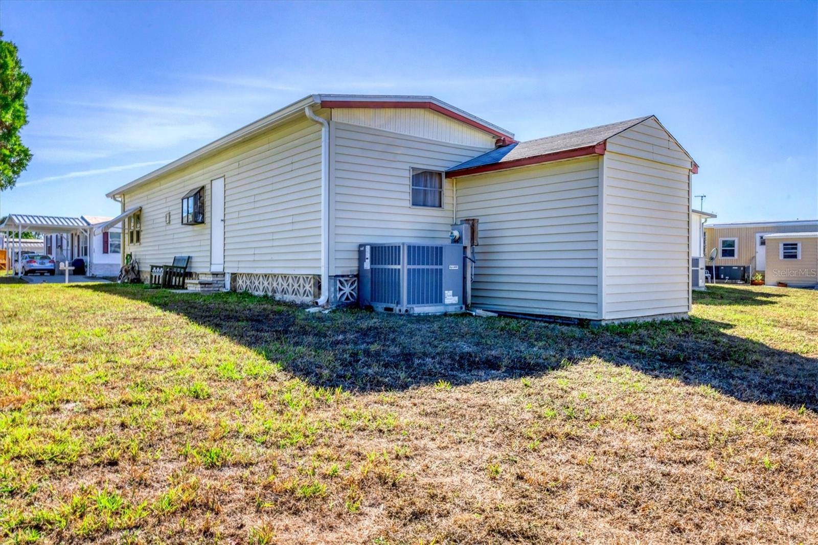 HOLIDAY PARK - Residential
