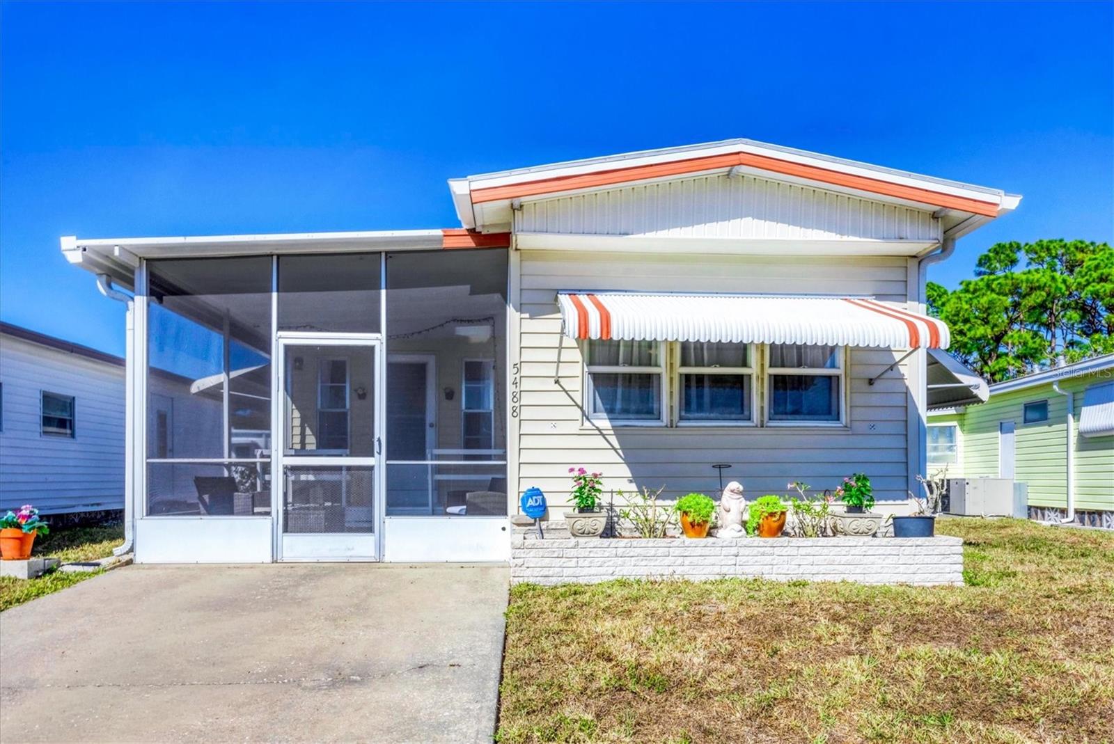 HOLIDAY PARK - Residential