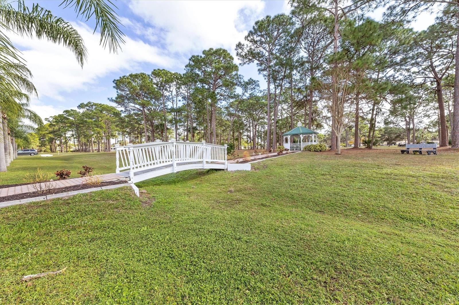 HOLIDAY PARK - Residential