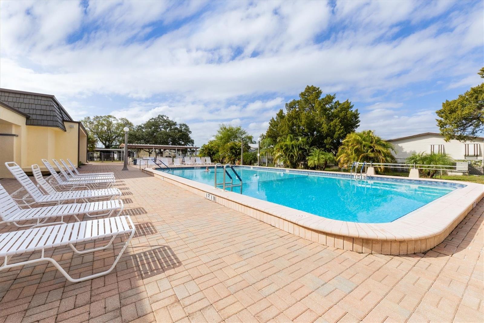 HOLIDAY PARK - Residential