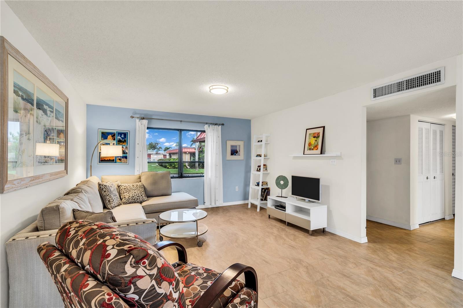 PALMA SOLA HARBOUR SEC 4 - Residential