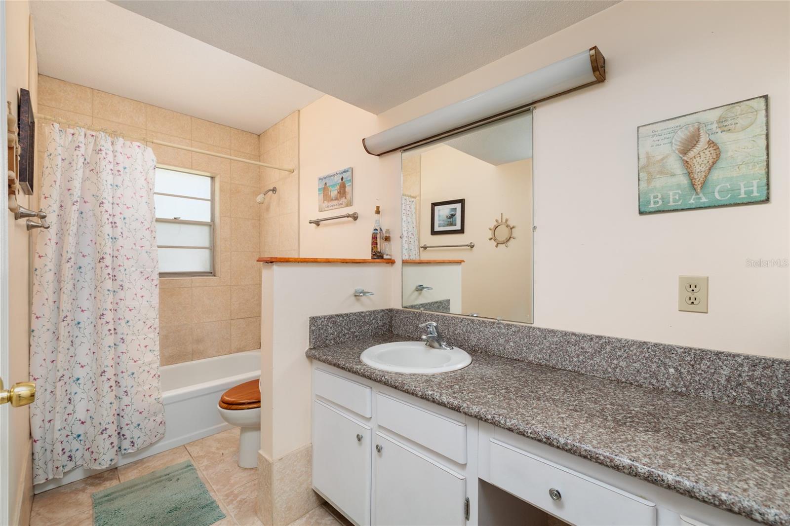 LES CHATEAUX CONDO - Residential