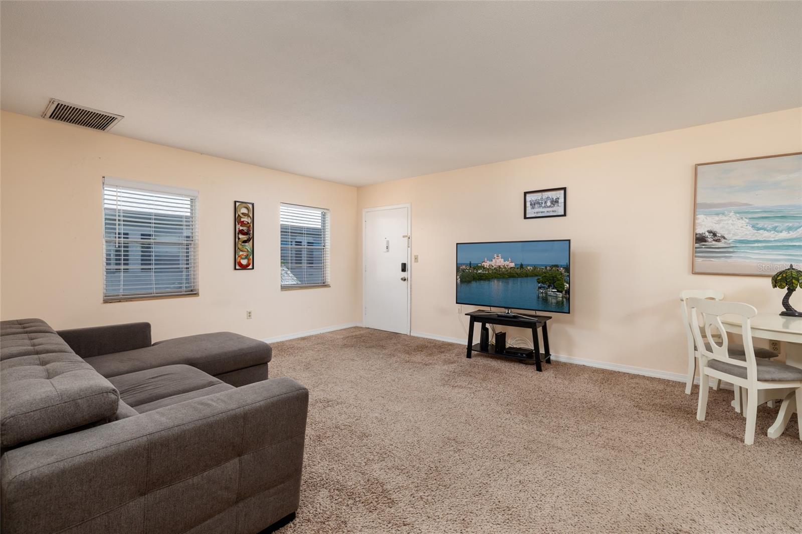 LES CHATEAUX CONDO - Residential