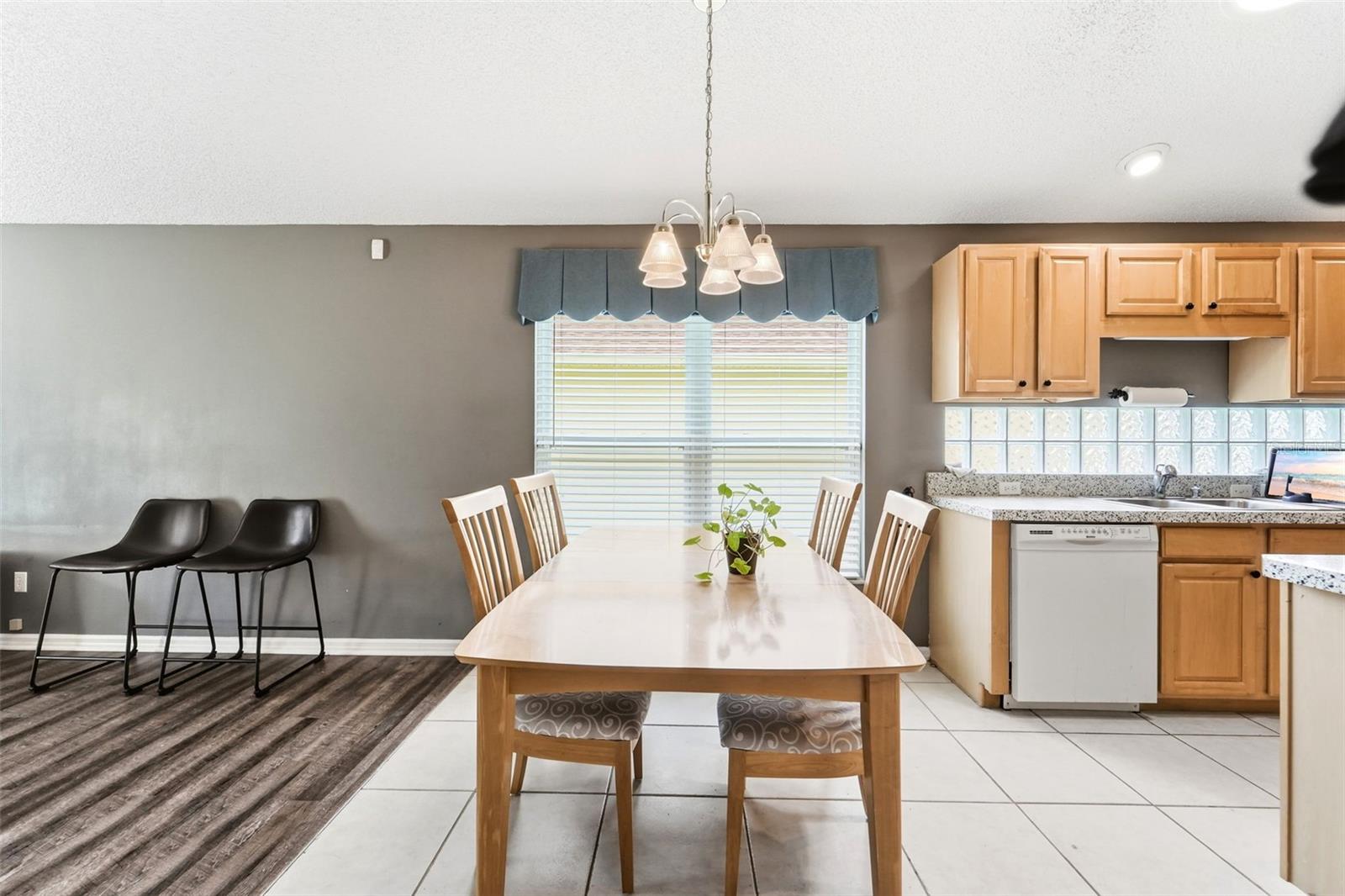 SUNCREST VILLAS PH 02 - Residential