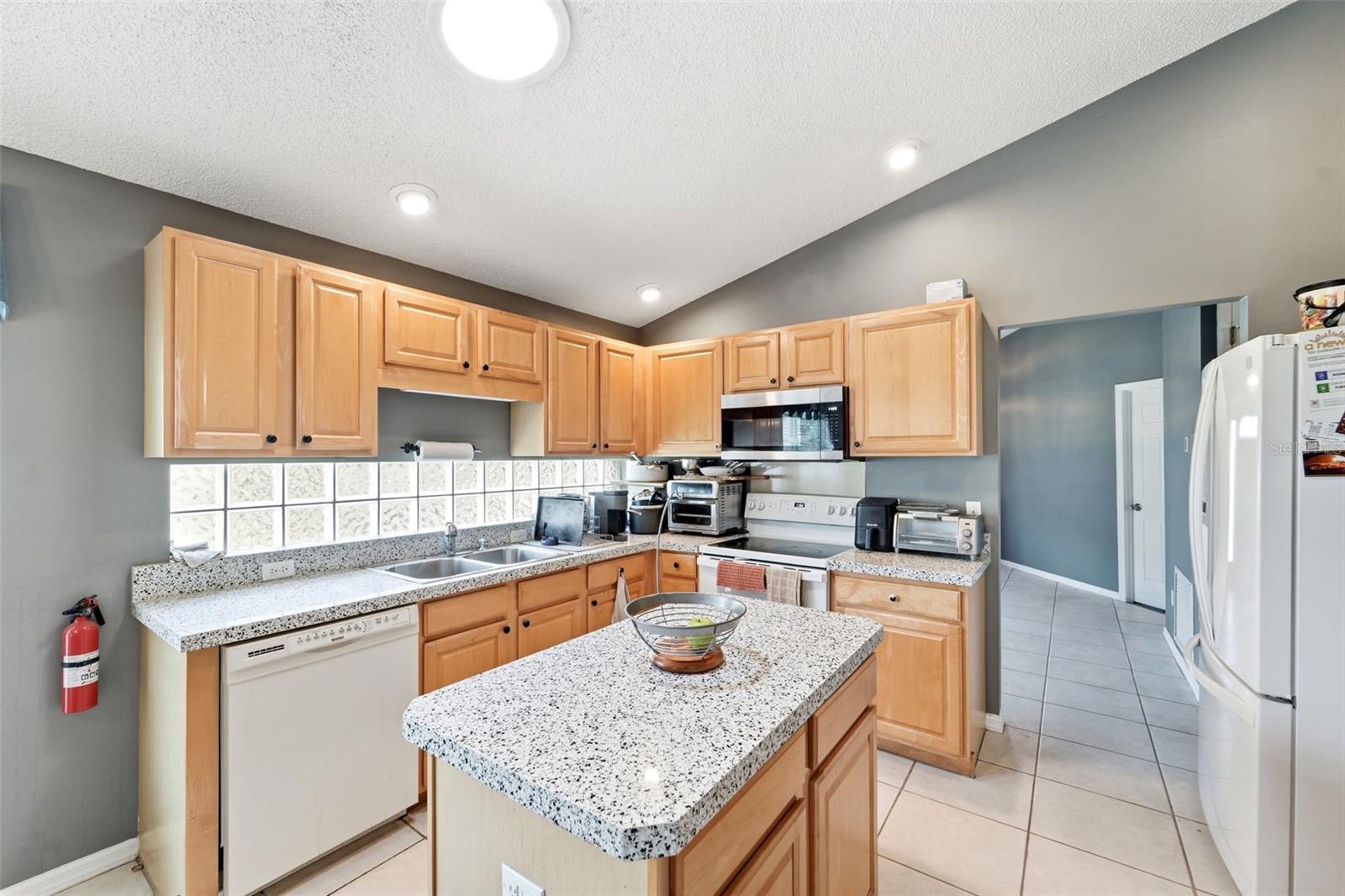 SUNCREST VILLAS PH 02 - Residential