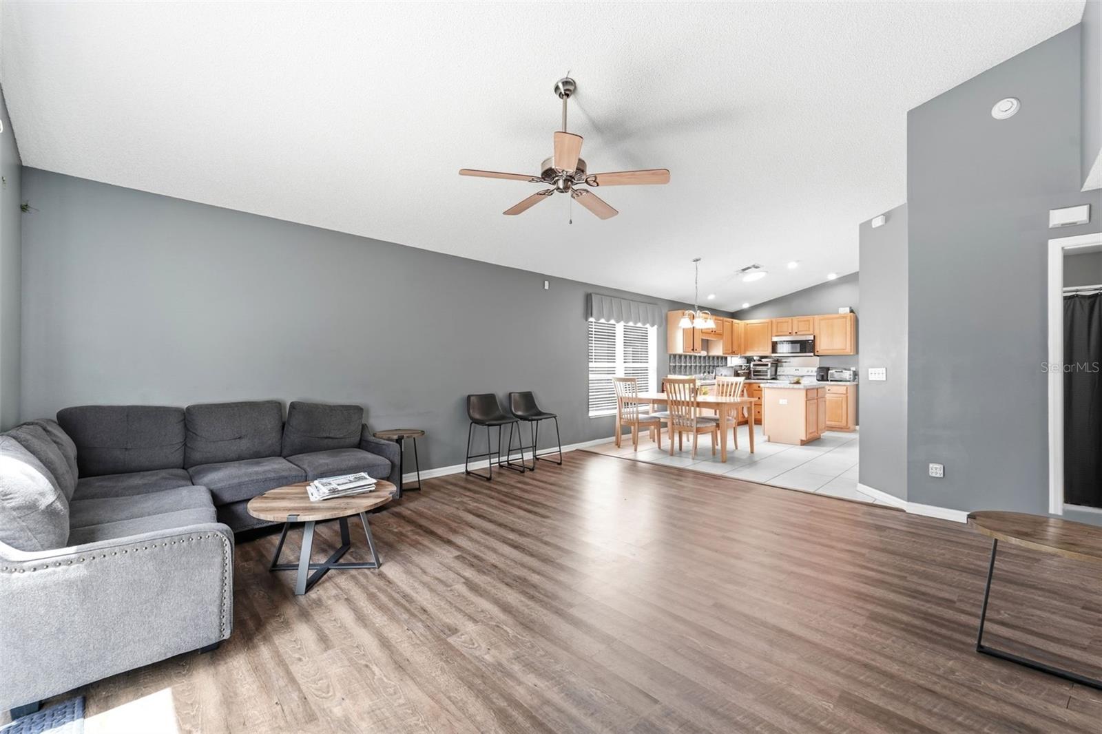SUNCREST VILLAS PH 02 - Residential