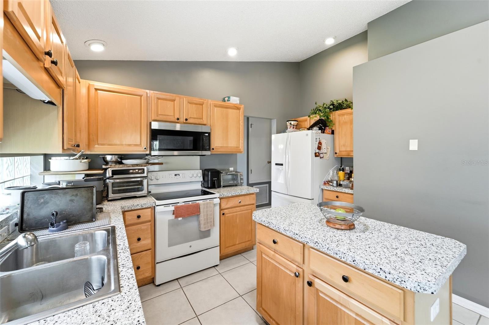 SUNCREST VILLAS PH 02 - Residential
