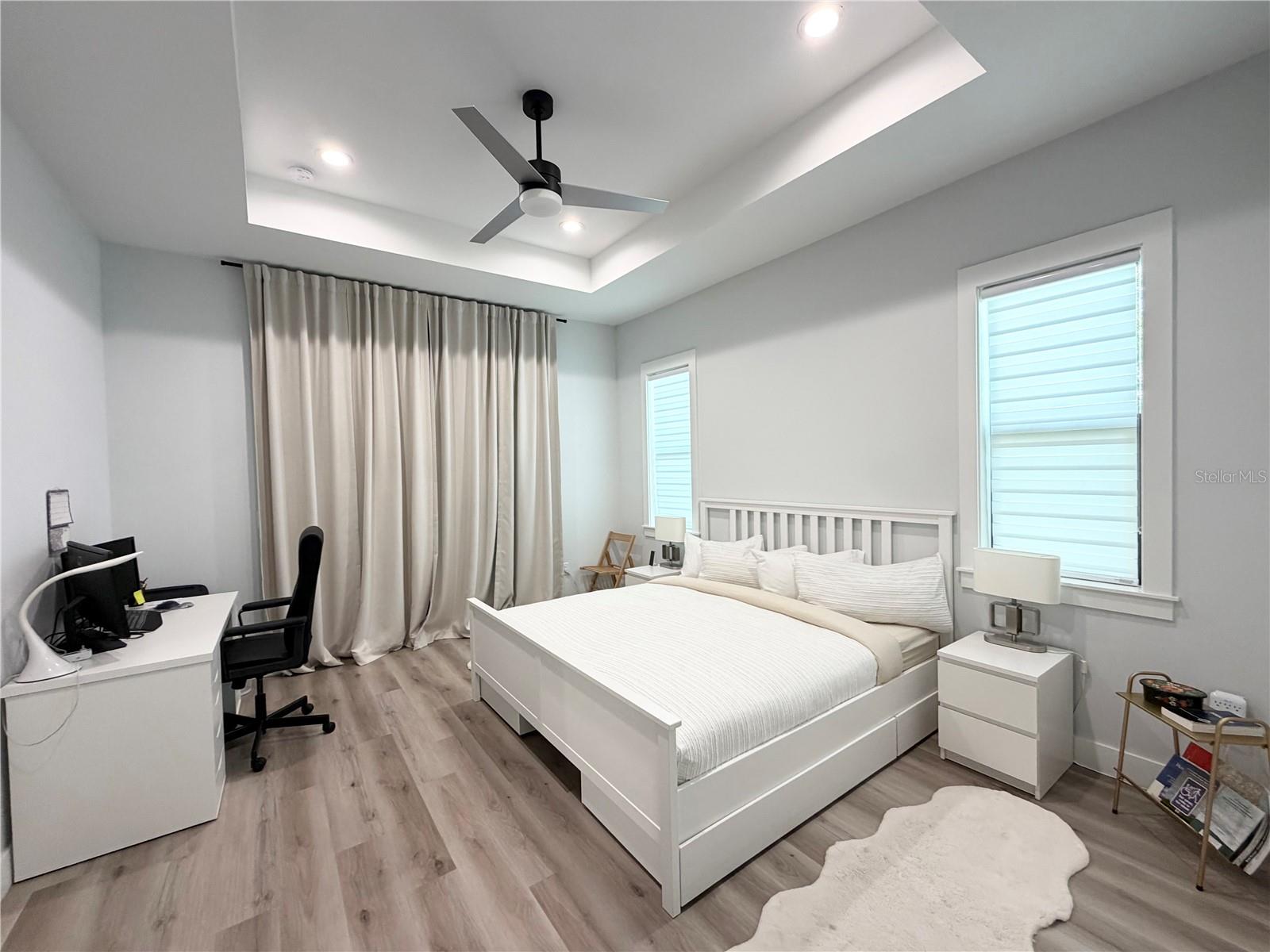 SOUTH VENICE - Residential Lease