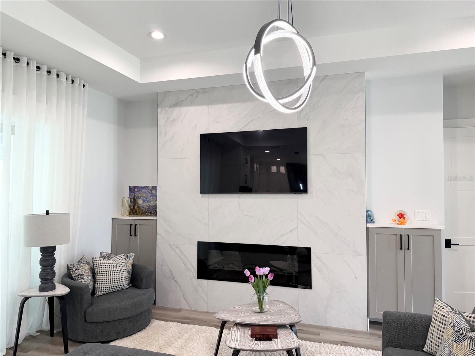 SOUTH VENICE - Residential Lease
