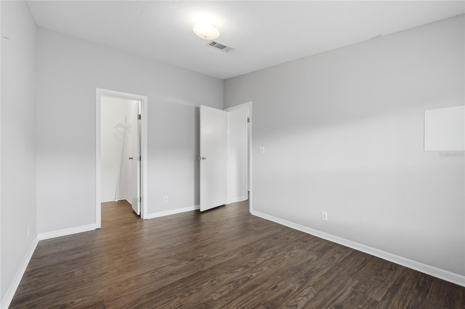 CROOKED LAKE PARK TR 05 - Residential