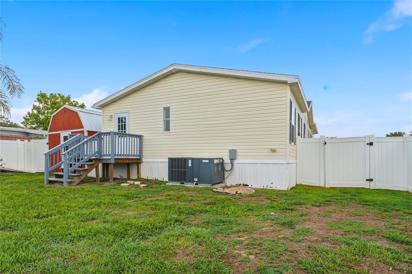 CROOKED LAKE PARK TR 05 - Residential