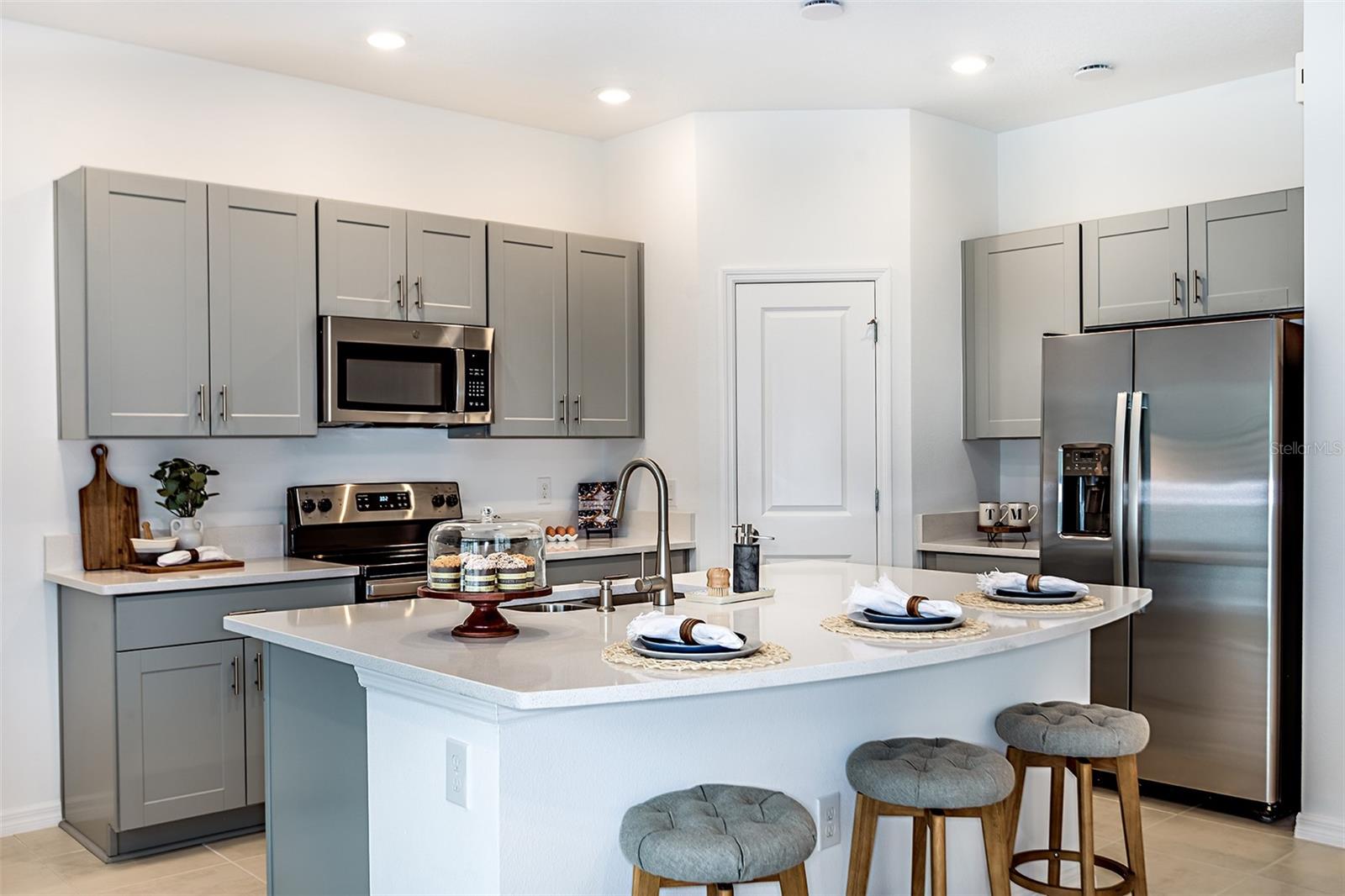 THE TOWNHOMES AT BELLALAGO - Residential