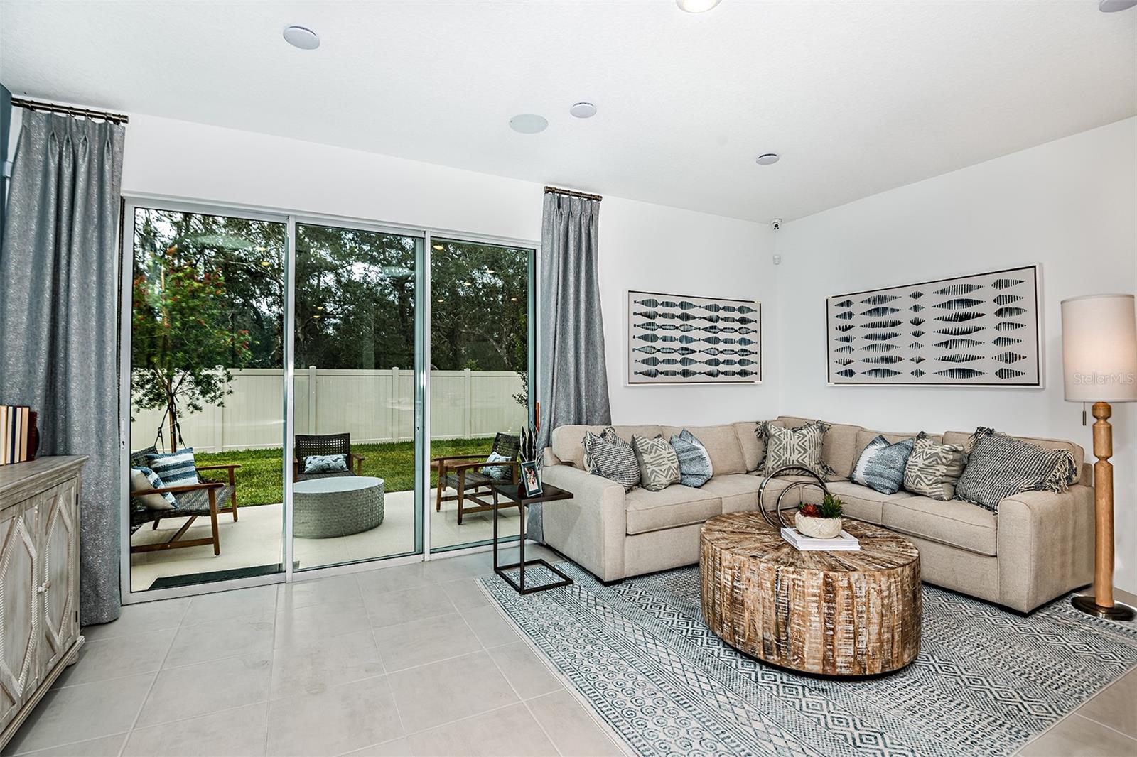 THE TOWNHOMES AT BELLALAGO - Residential