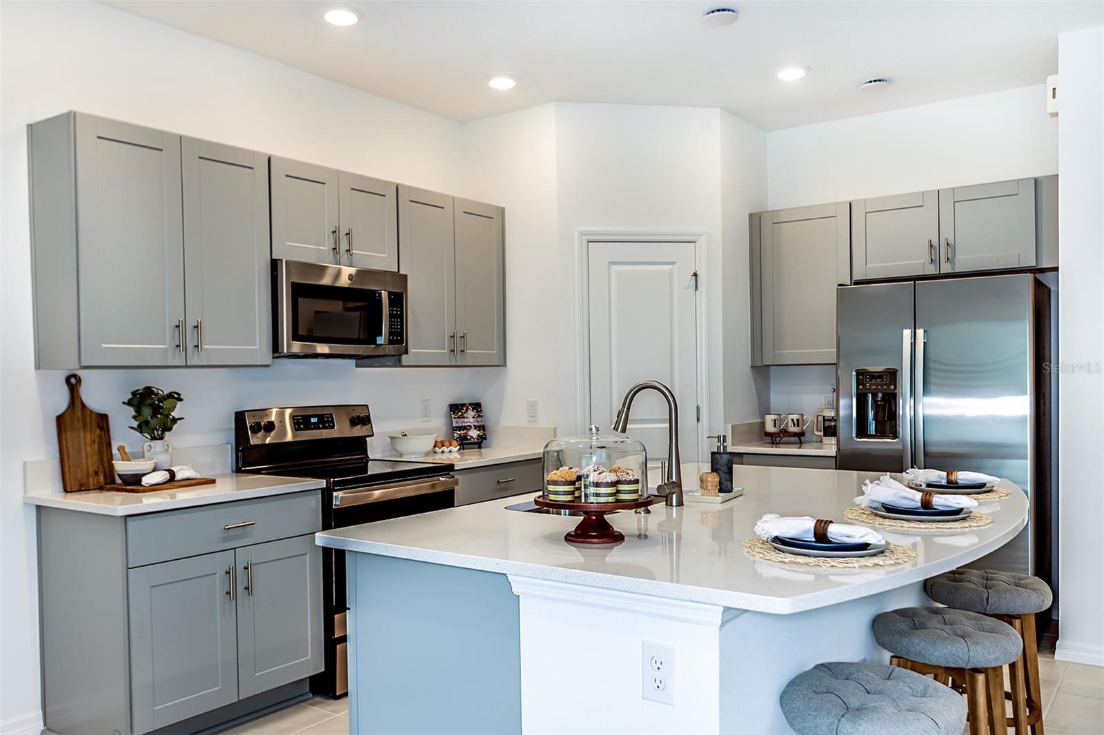 THE TOWNHOMES AT BELLALAGO - Residential