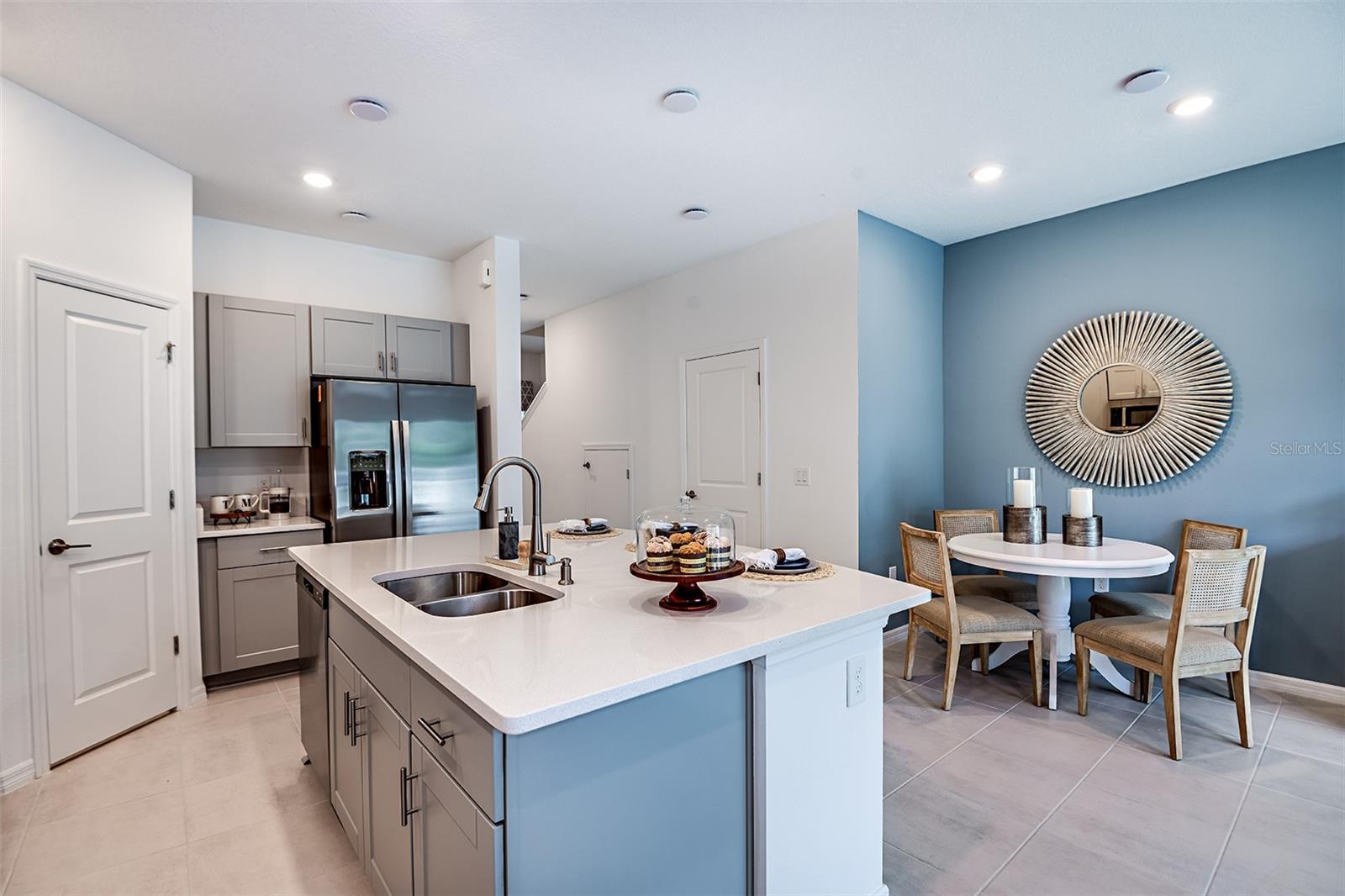 THE TOWNHOMES AT BELLALAGO - Residential