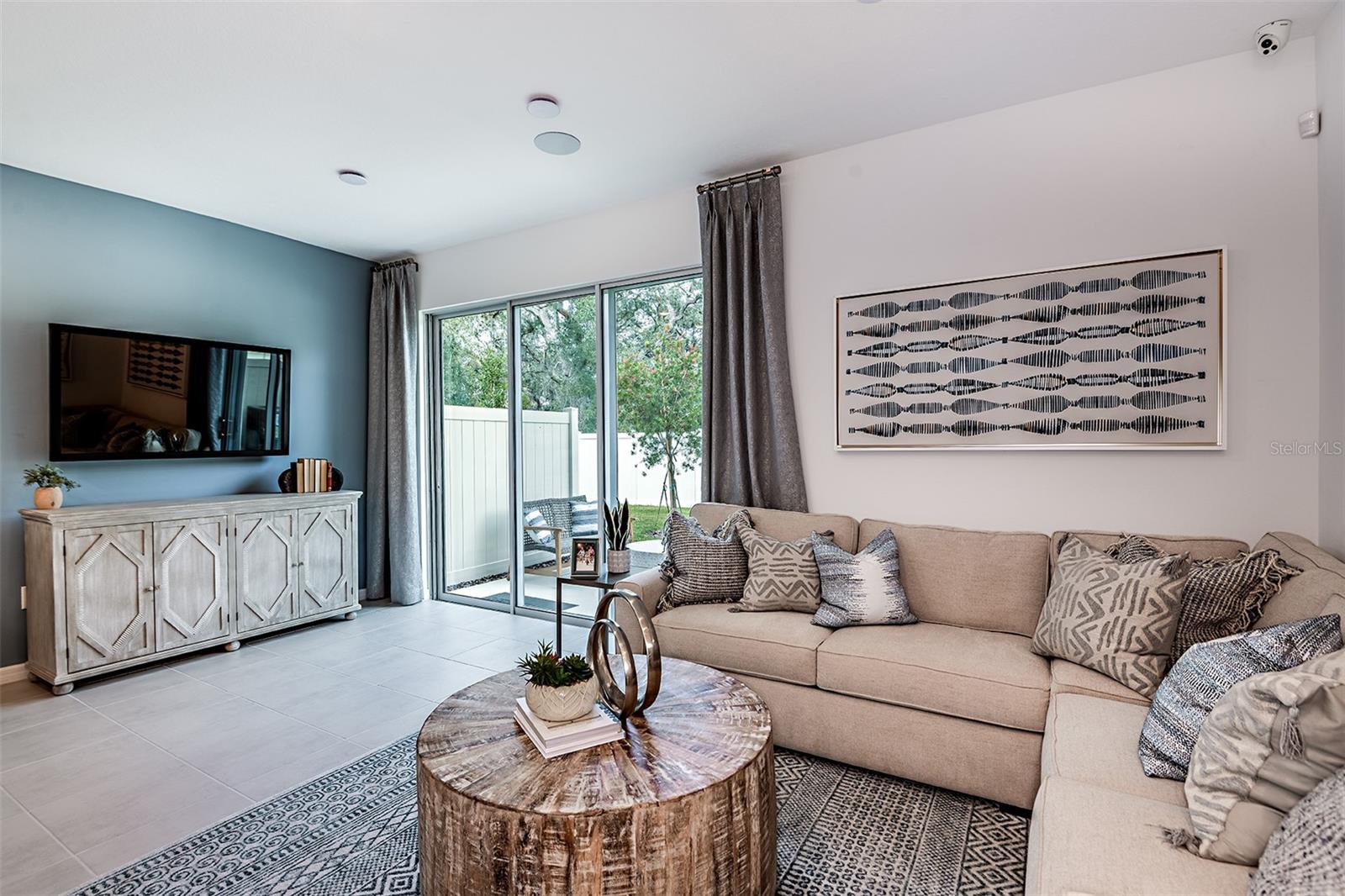THE TOWNHOMES AT BELLALAGO - Residential