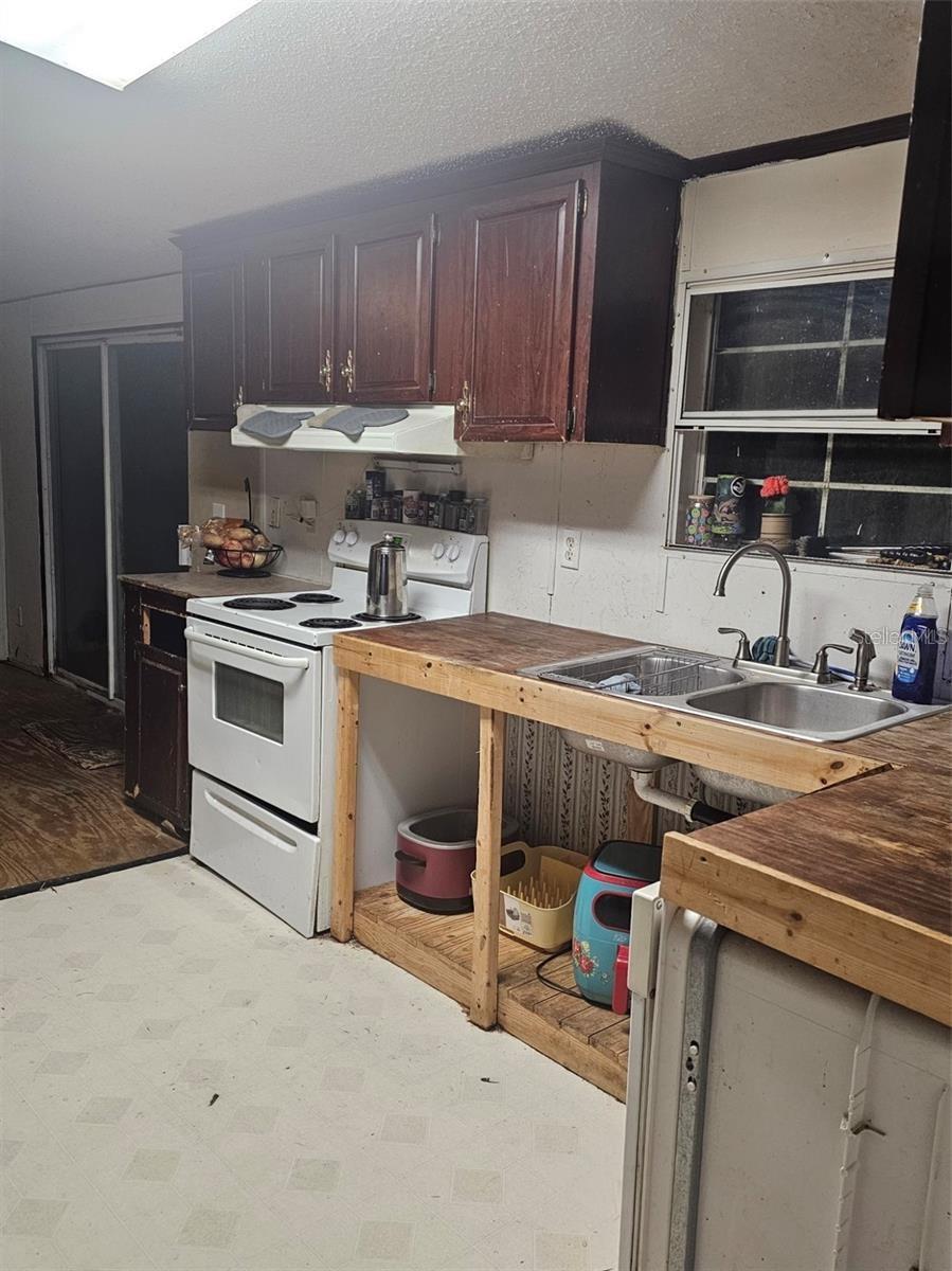 HALFMOON MINI-FARMS - Residential