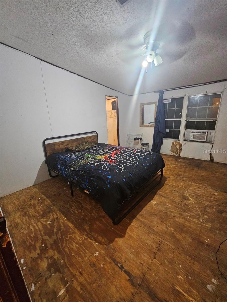 HALFMOON MINI-FARMS - Residential