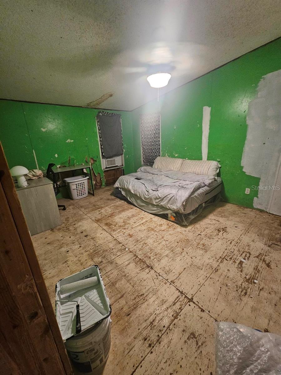 HALFMOON MINI-FARMS - Residential