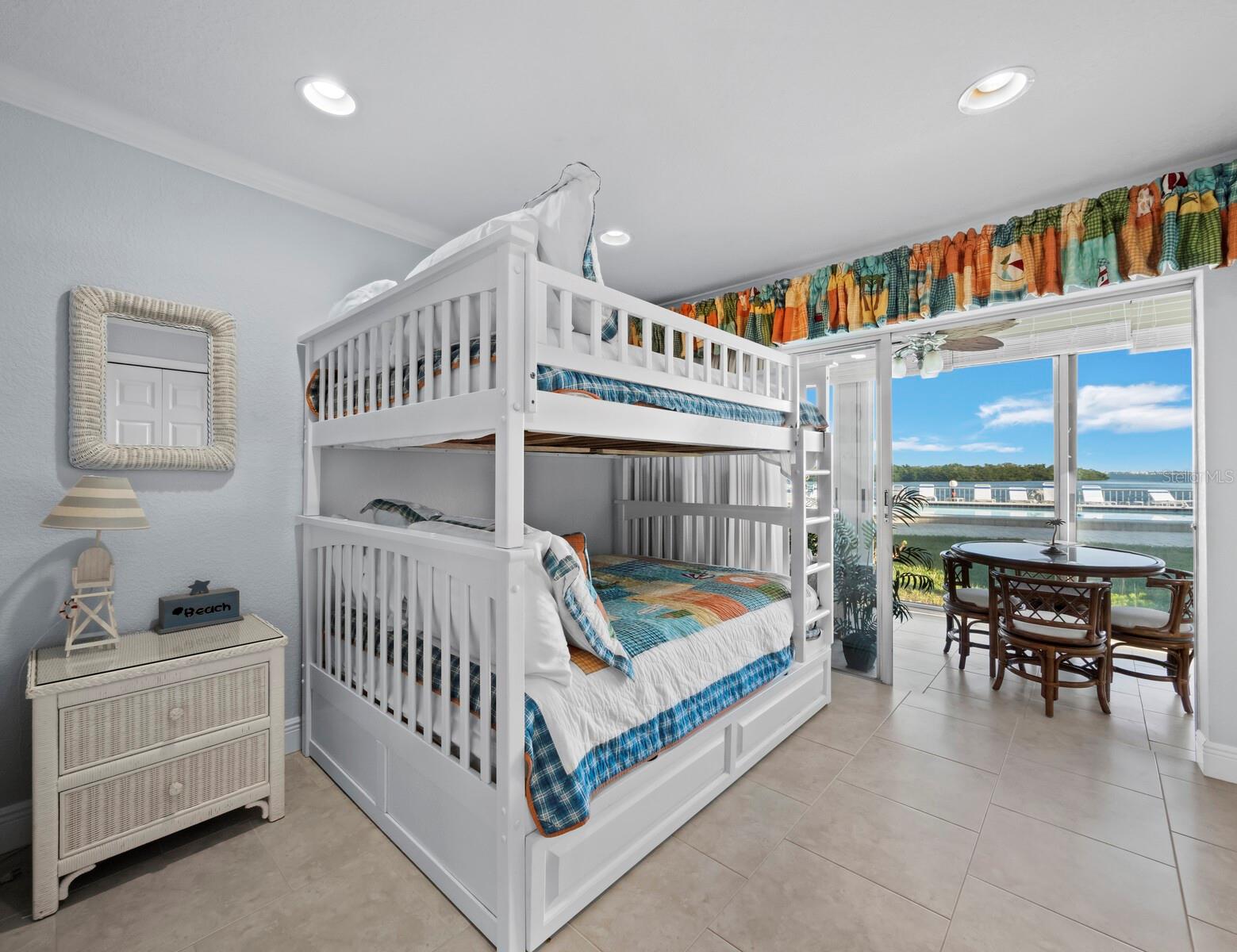 LONGBOAT HARBOUR - Residential