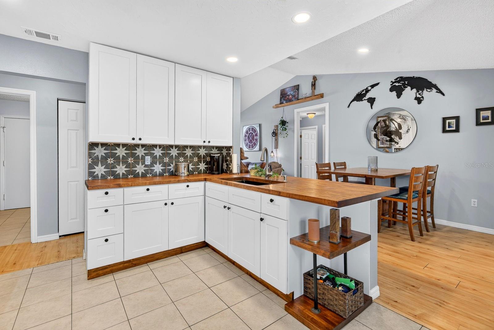 OAK TERRACE - Residential