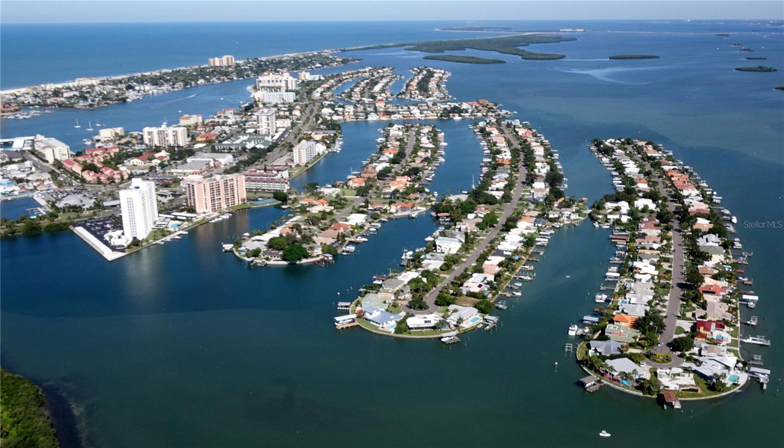 ISLAND WALK CONDO - Residential Lease