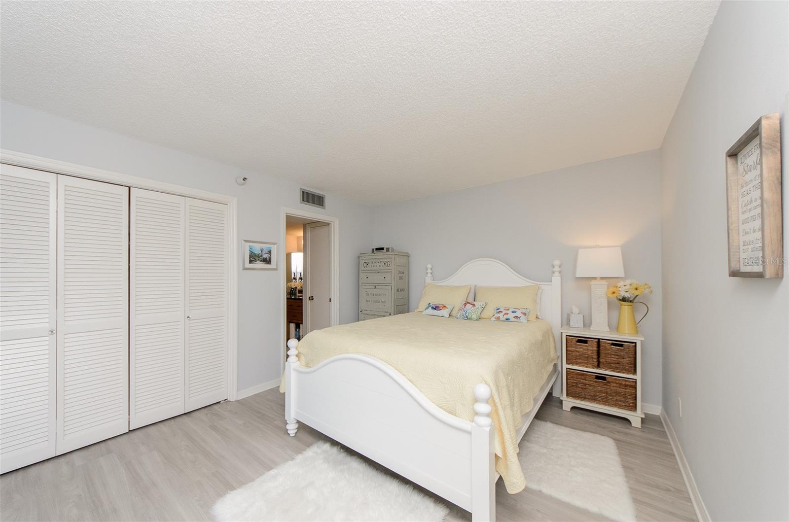 ISLAND WALK CONDO - Residential Lease