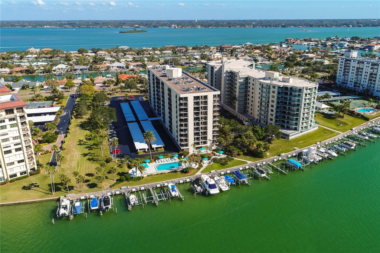 ISLAND WALK CONDO - Residential Lease