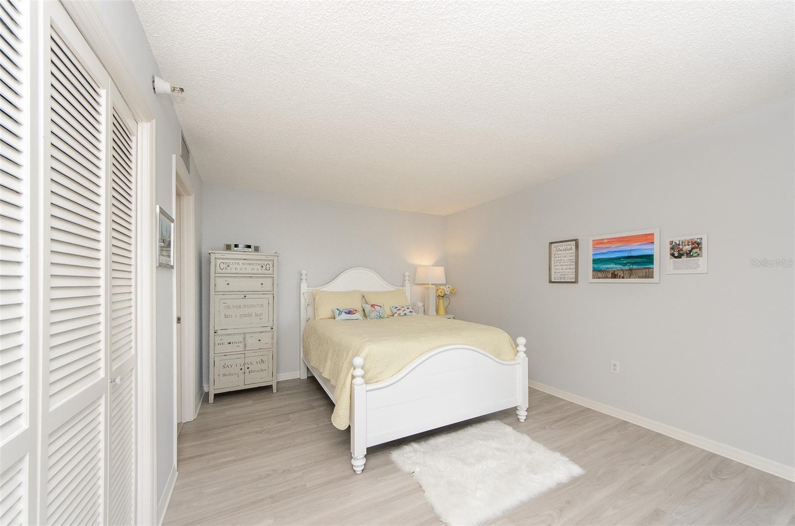 ISLAND WALK CONDO - Residential Lease