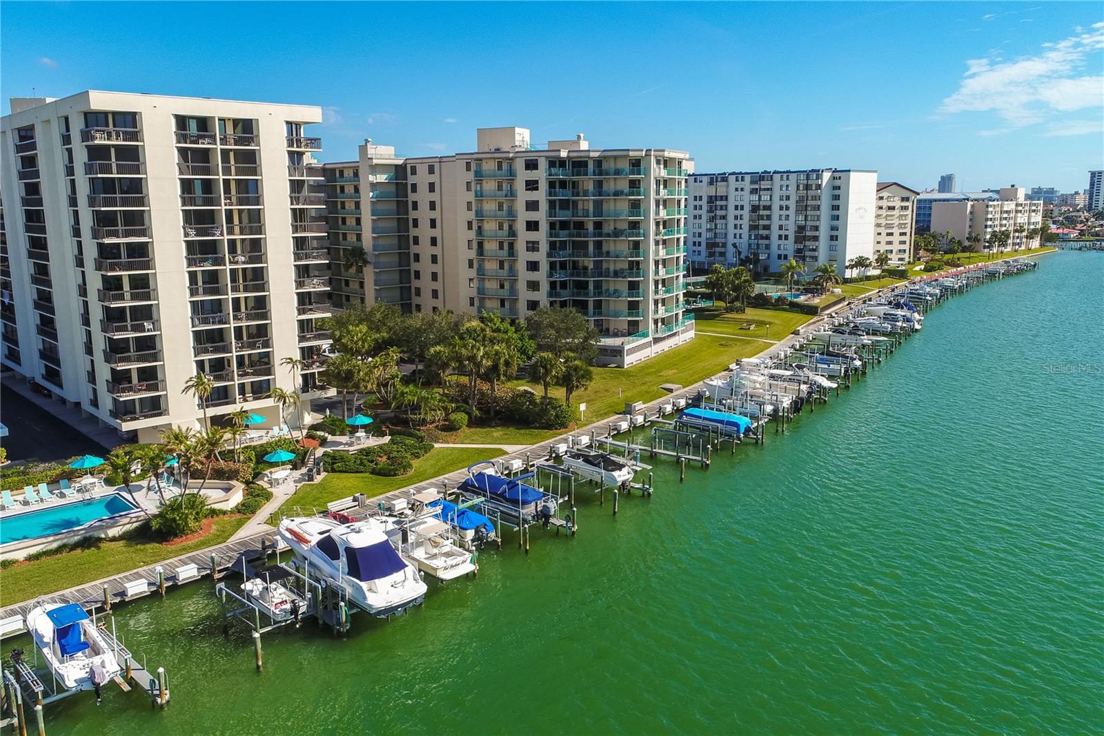 ISLAND WALK CONDO - Residential Lease