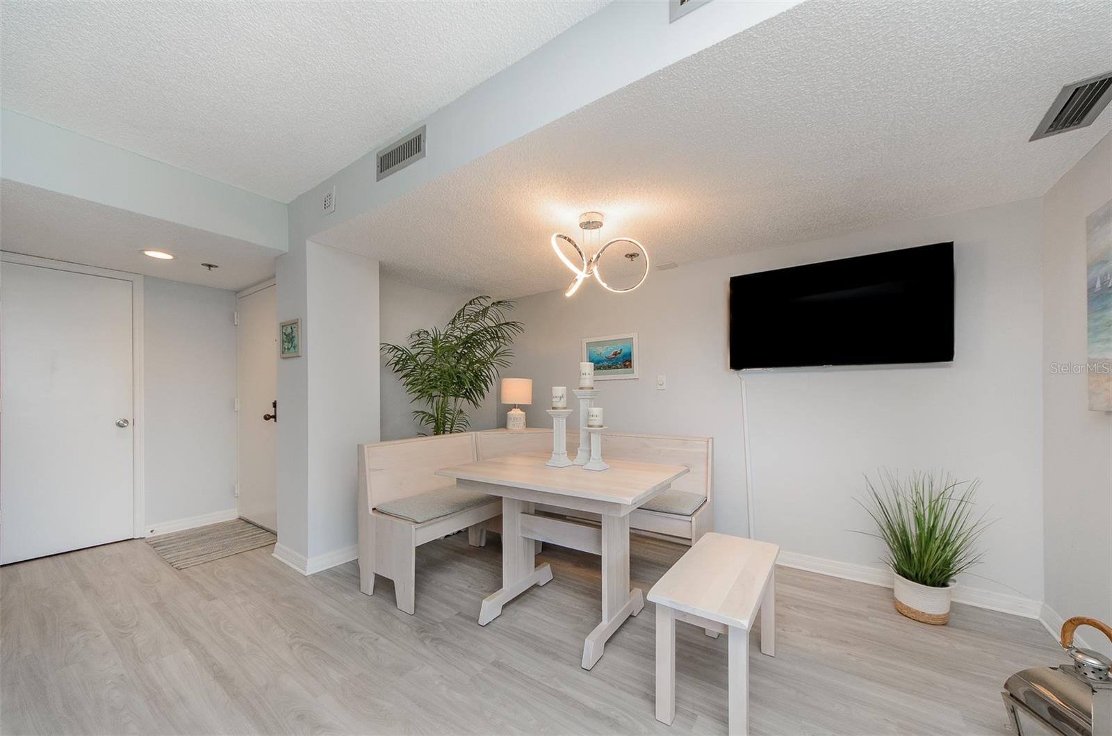 ISLAND WALK CONDO - Residential Lease