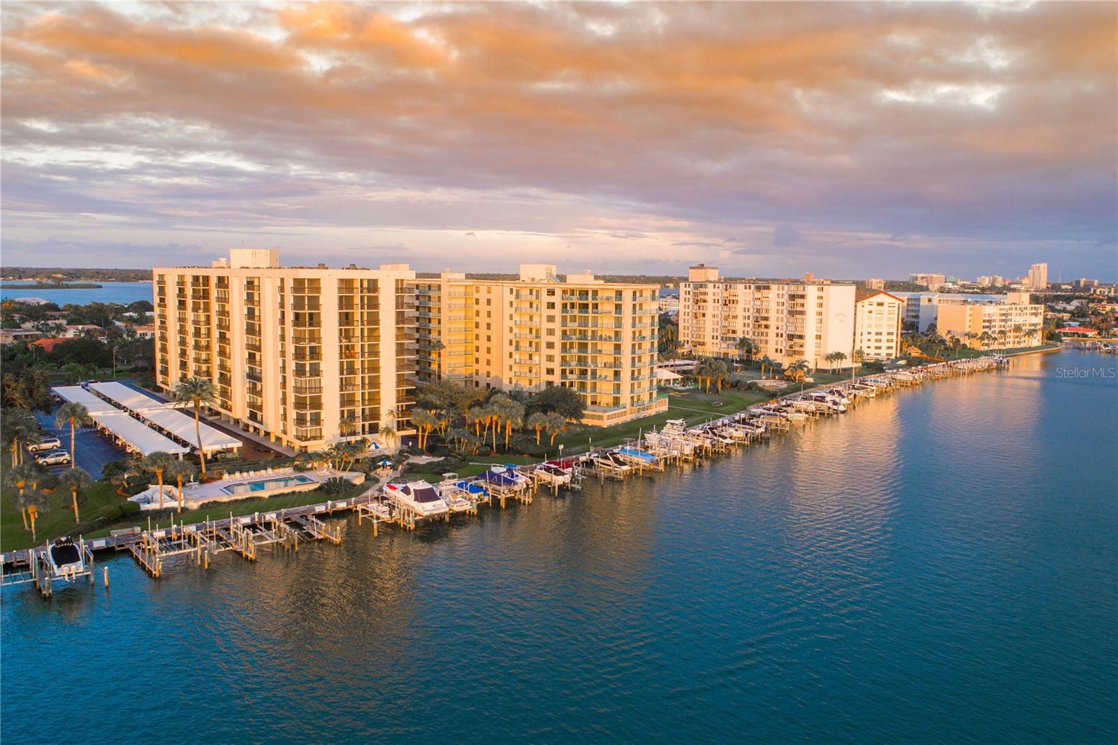 ISLAND WALK CONDO - Residential Lease