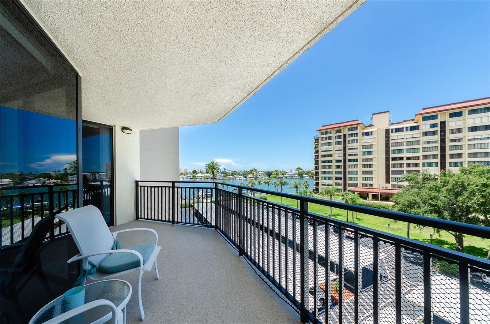 ISLAND WALK CONDO - Residential Lease