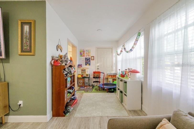 THE GEORGE SUB - Residential Lease