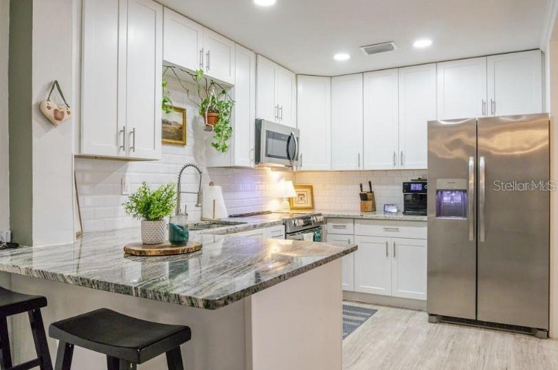 THE GEORGE SUB - Residential Lease