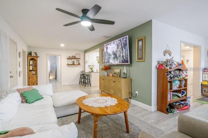 THE GEORGE SUB - Residential Lease