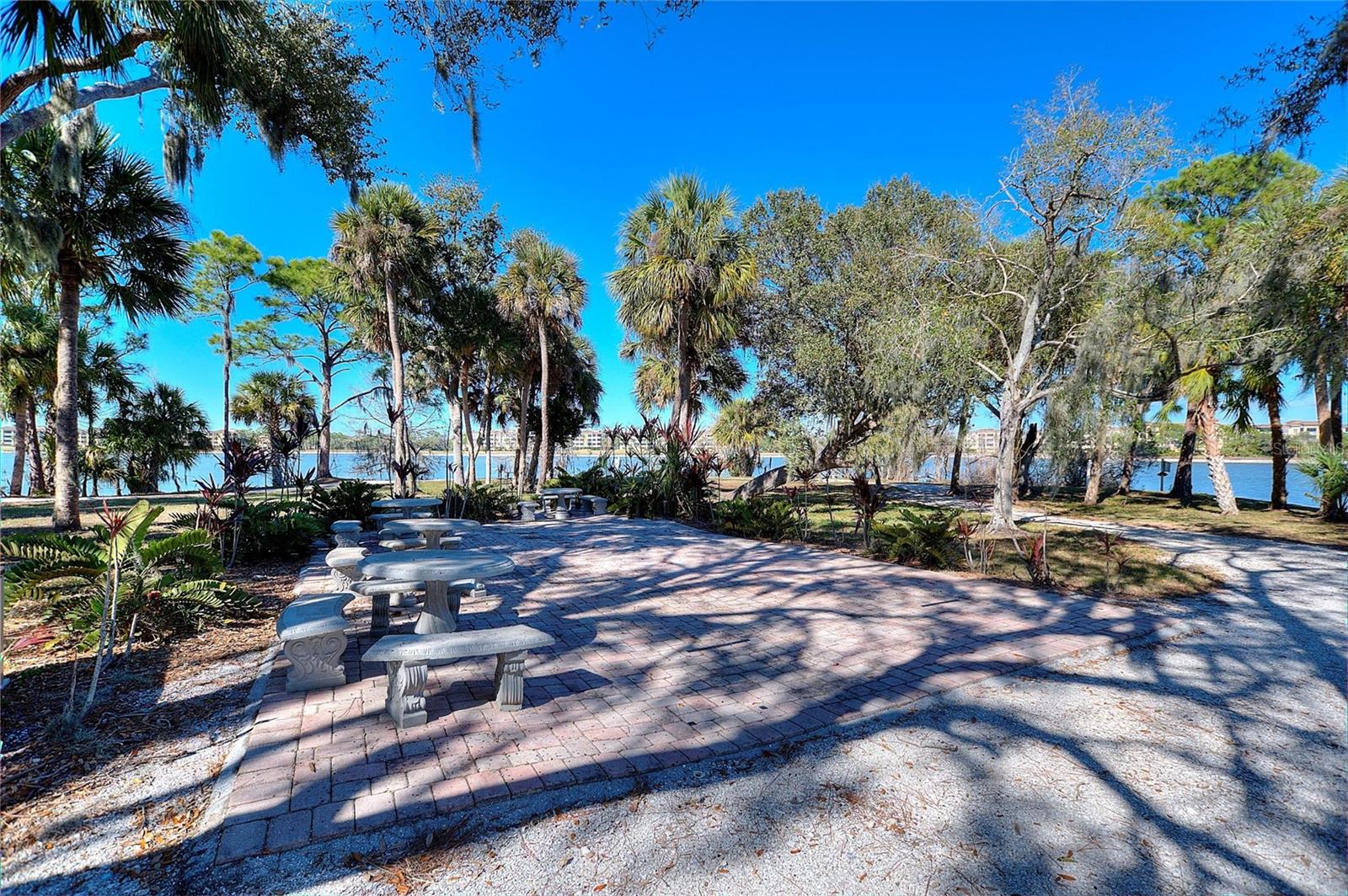 THE MOORINGS AT EDGEWATER IV - Residential