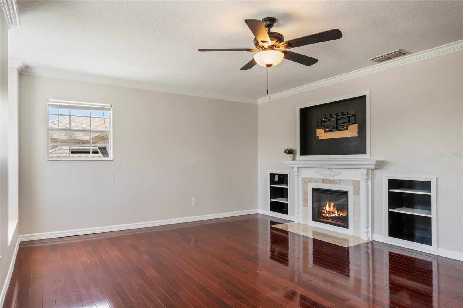 VISTA LAKES N-11 AVON - Residential
