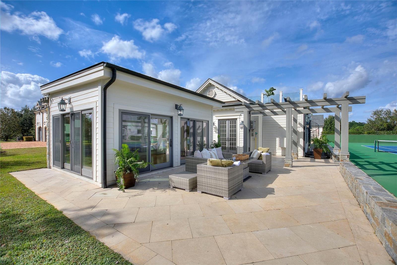 MILLS COVE - Residential