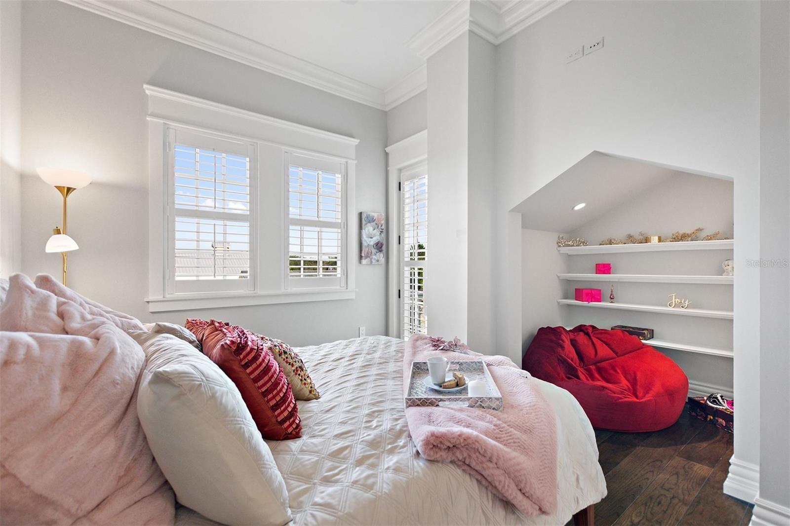 MILLS COVE - Residential