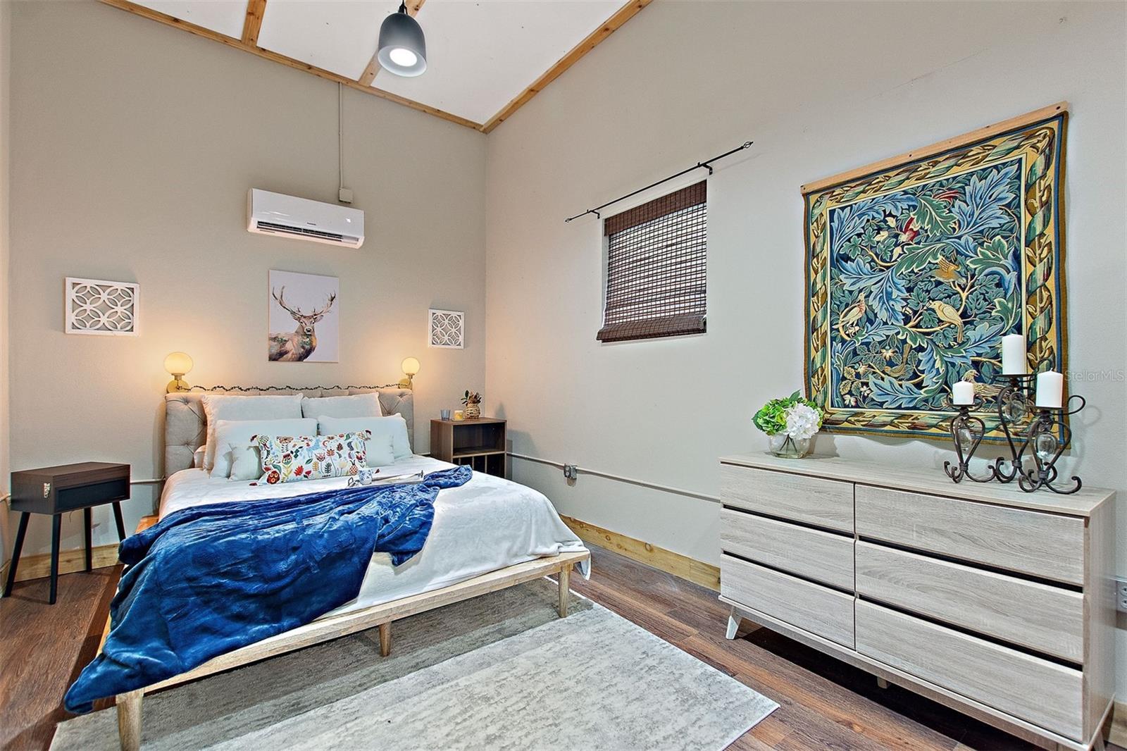 MILLS COVE - Residential