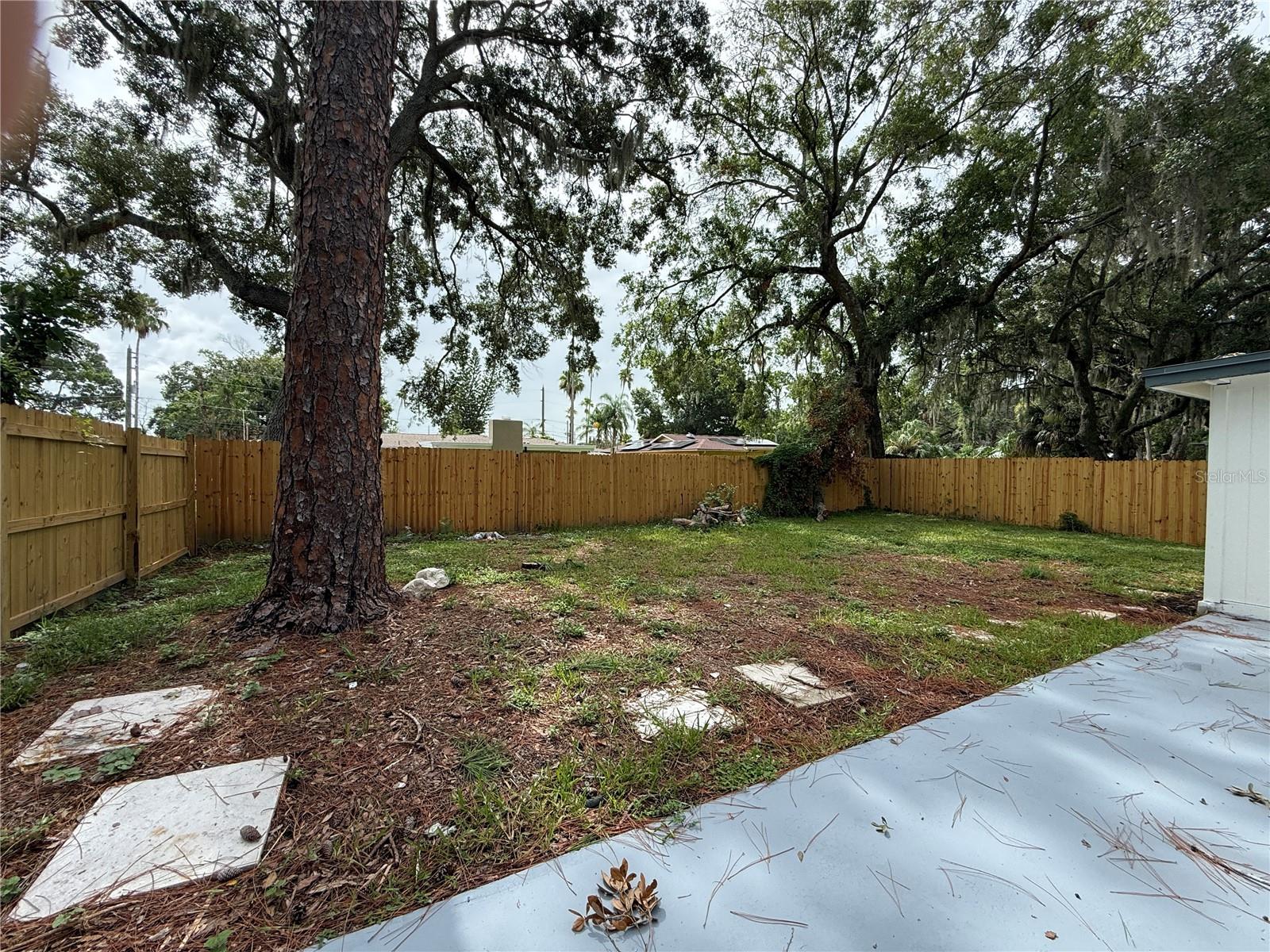 GULF COAST ESTATES - Residential
