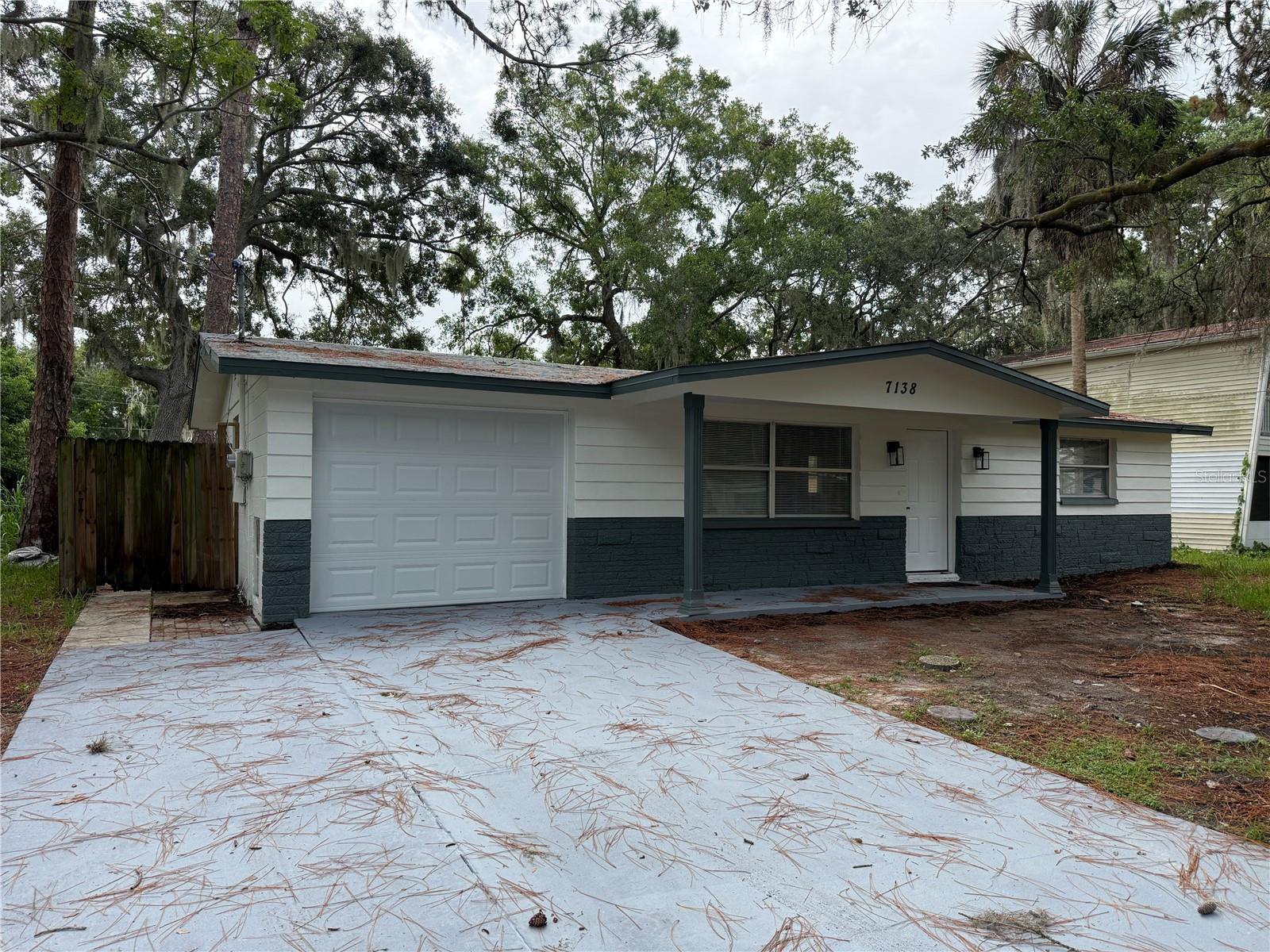 GULF COAST ESTATES - Residential