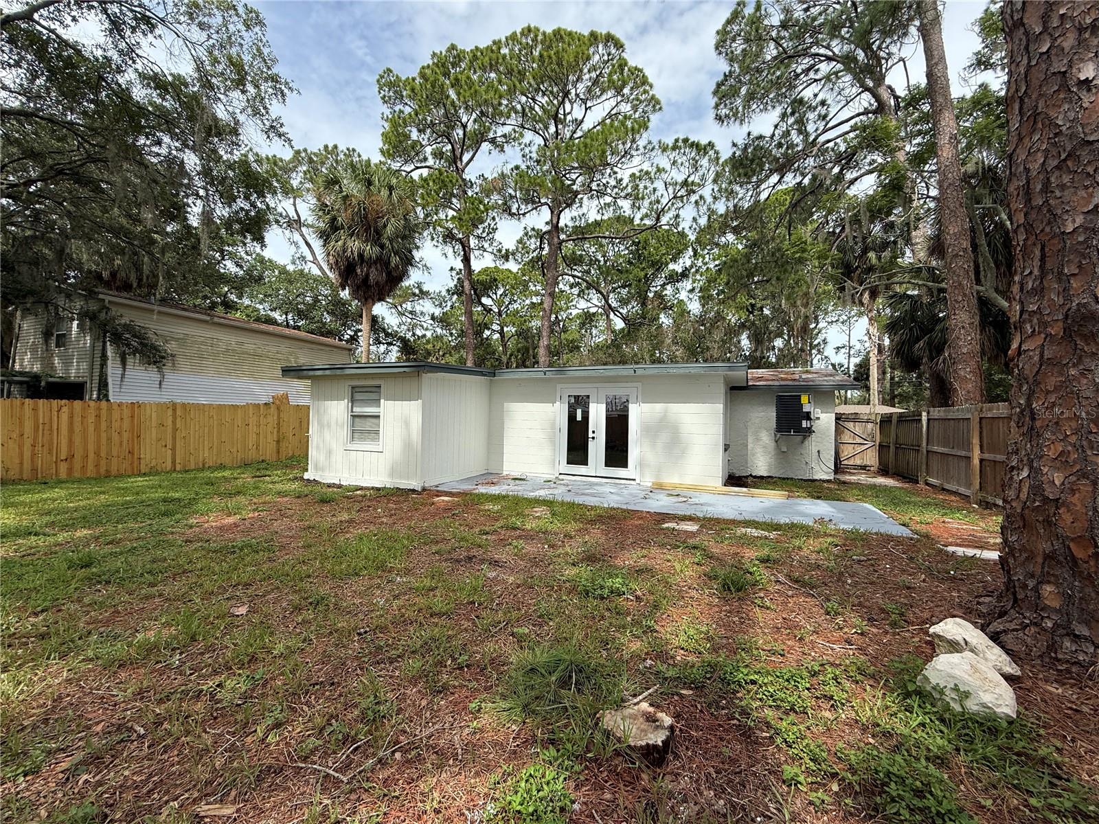 GULF COAST ESTATES - Residential