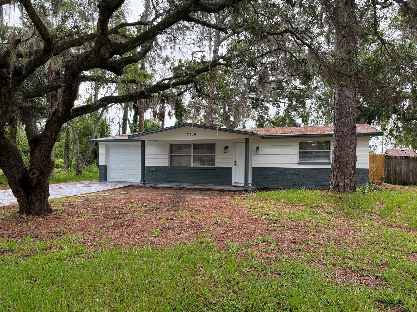 Great opportunity for a starter home or investment property in New Port Richey. This home offers a convenient location near public transportation, Green Key Beach, shopping, dining, and local amenities. A great opportunity for buyers looking for a property with potential in a desirable area.