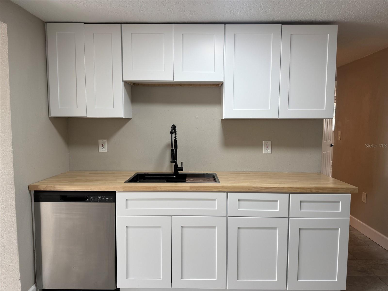 GULF COAST ESTATES - Residential
