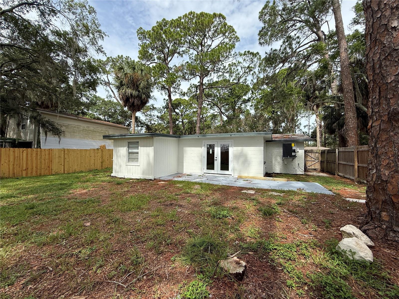 GULF COAST ESTATES - Residential