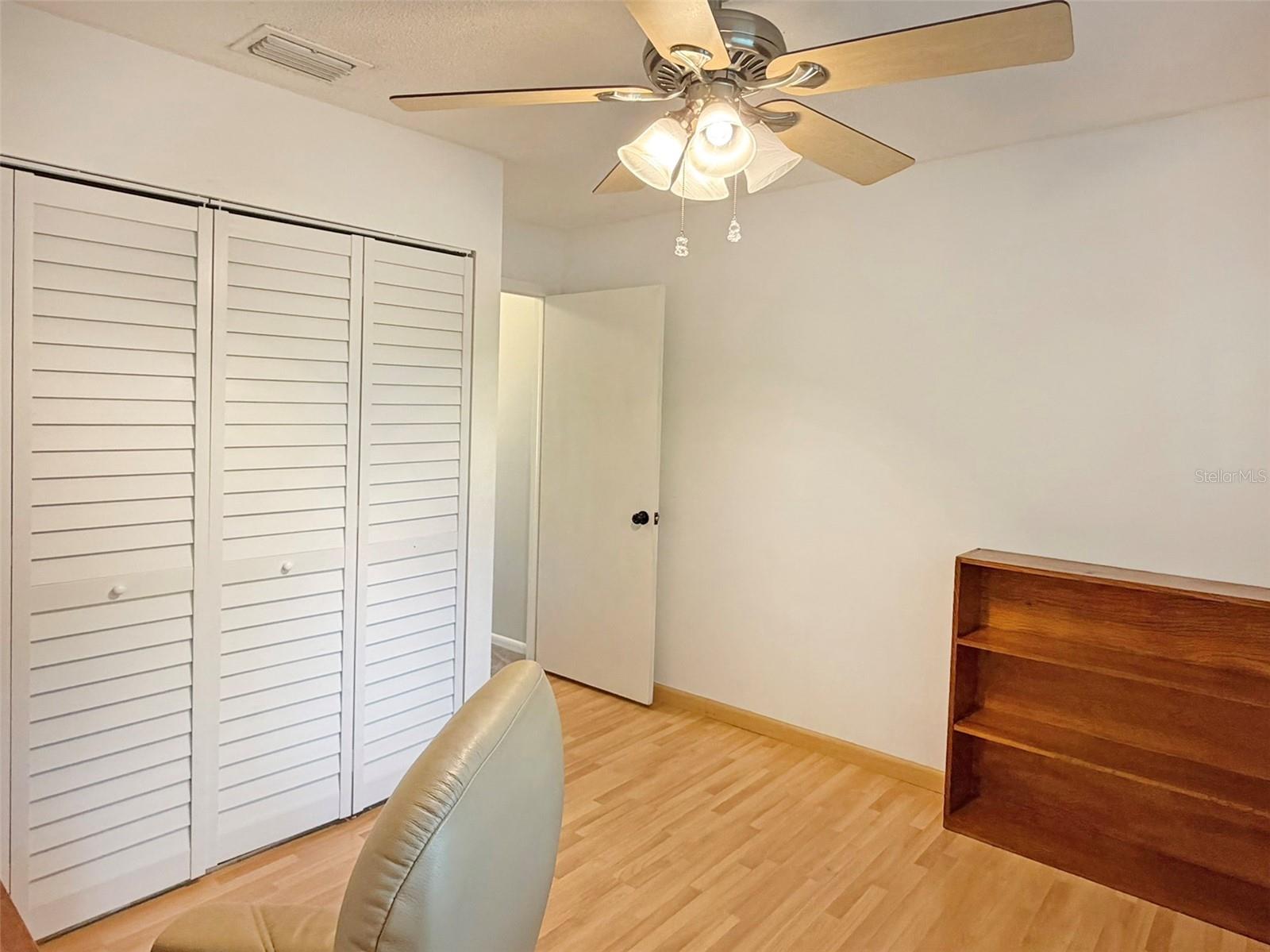 TEMPLE OAKS - Residential